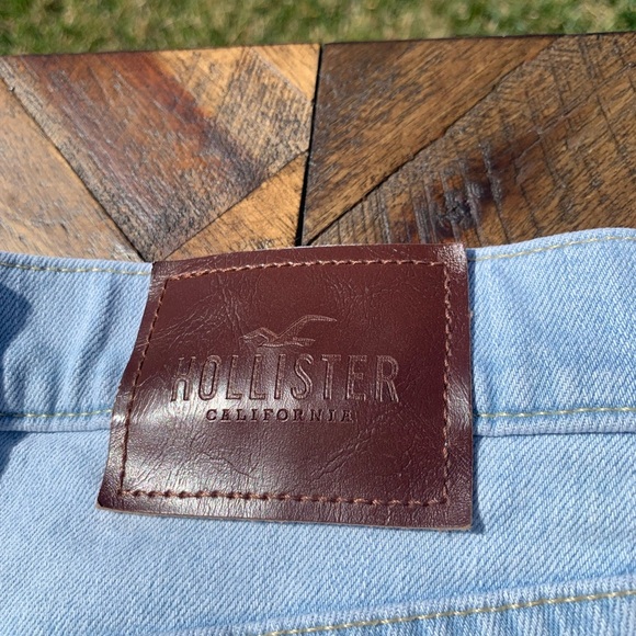 Hollister: Men's Destressed Jean Shorts - Picture 5 of 7